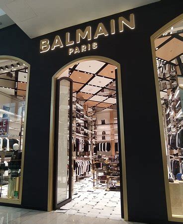 balmain outlet store locations.